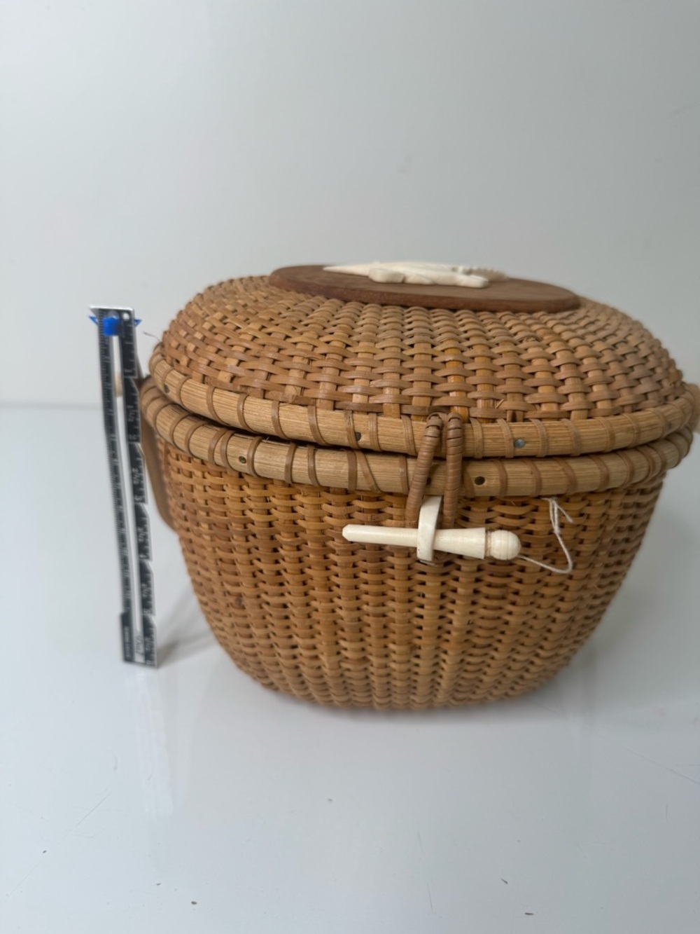 Vintage Nantucket Basket Handbag with Bird - Picture 9 of 9